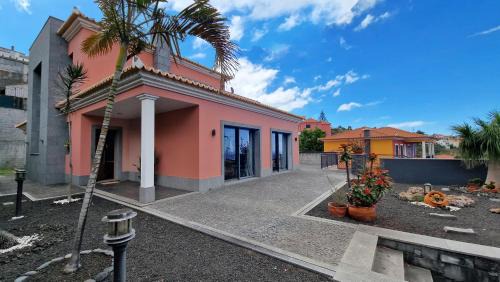 Sao Roque House | Mon Rêve Portugais by LovelyStay