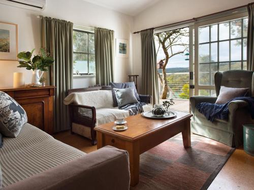 Hepburn Springs House | Monigatti Cottage - enchanting cottage with garden