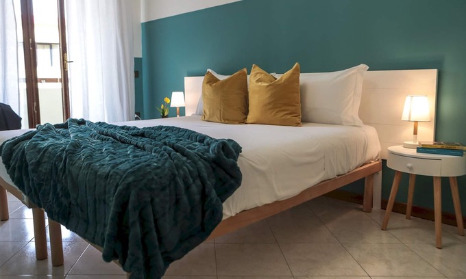 Pirri Apartment | Monreale House - Two Bedroom Apartment, Sleeps 4