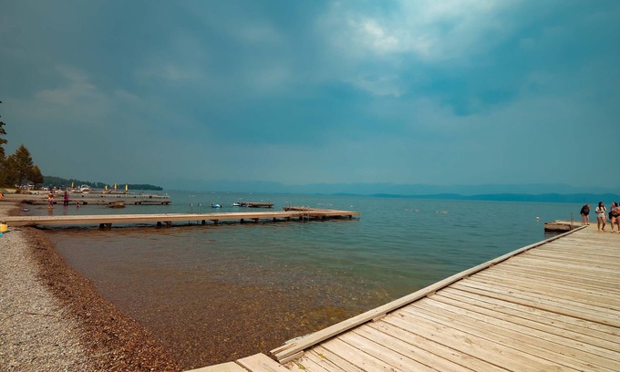 Lakeside House | Montana home near FLATHEAD LAKE, BLACKTAIL MTN and GLACIER NATIONAL PARK🥾🚲🏔⛵️🫐