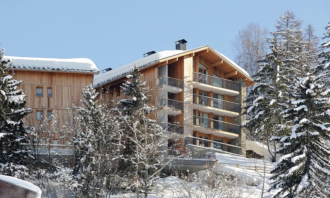 Montchavin Apartment | Montchavin Stunning Modern Ski Flat 47M/2 Breathtaking views Sleeps 6 people.