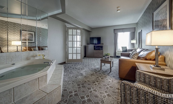 Markham Hotel | Monte Carlo Inn Toronto - Markham