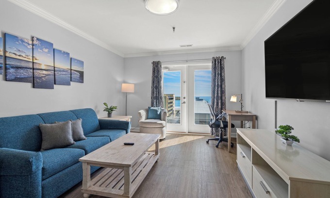 Myrtle Beach Resort | MONTHLY RENTAL - Beautiful Premium 2 Bedroom Condo w/Ocean View