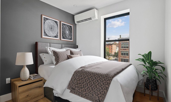 Midtown West Hotel | Moof Hotel