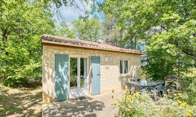 Salignac-Eyvignes House | Morille - Family House with Shared Heated Pool in the Heart of the Périgord Noir
