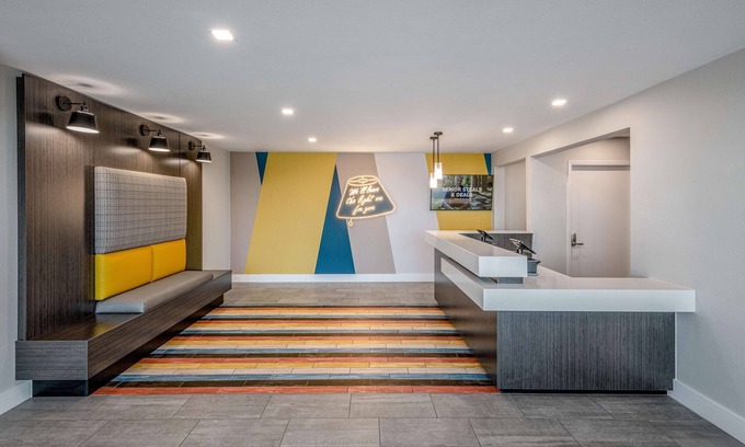 Euless Hotel | Motel 6 Euless, TX - Dallas