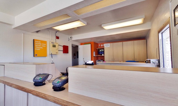 Irving Hotel | Motel 6 Irving, TX - Dallas