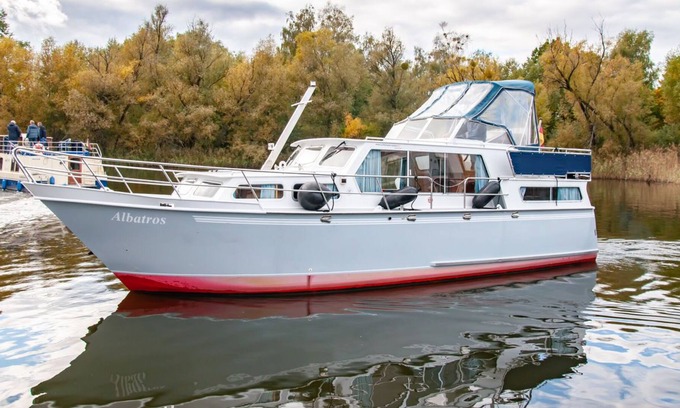 Muritz Boat Rental | Motoryacht Albatros Proficiat 1120 GL