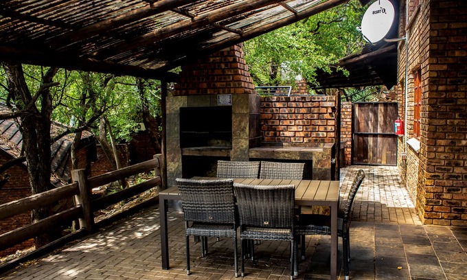 Hartbeespoort Hotel | Mount Amanzi
