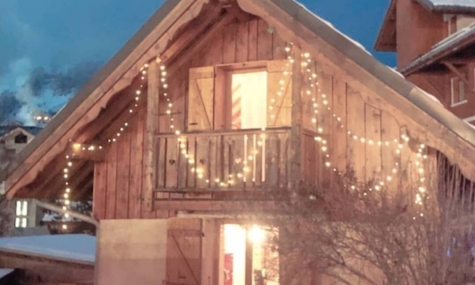 Valloire Ski Chalet | Mountain chalet with garden and terrace Valloire Galibier center