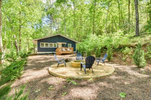Clarkesville House | Mountain Escape with Gas Grill Near Lake Burton!