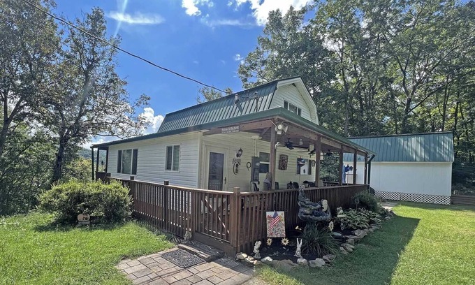 Robbinsville House | Mountain Memories Cottage