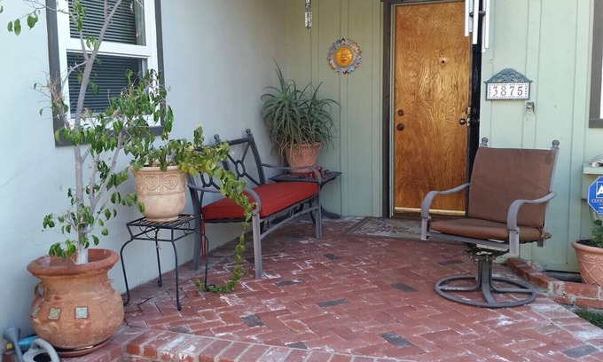 Mount Helix Apartment | Mt Helix Delight 3-4br/2ba, with YOGA room