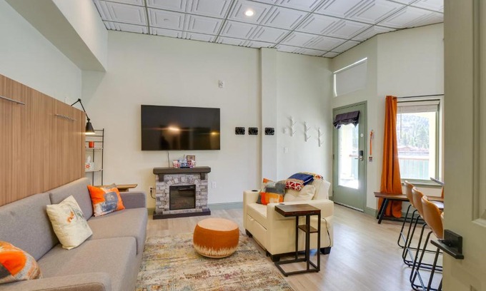 Lakeside Village Apartment | Mtn and Lake Views Chic Keystone Studio