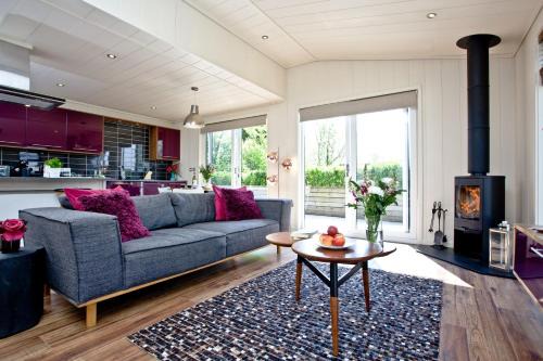 Cheddar House | Mulberry Lodge