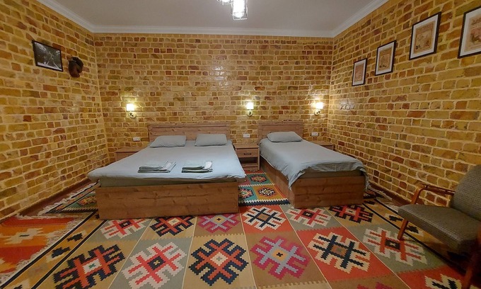 Samarkand House | MUSAVVIR