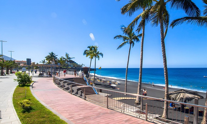 Puerto Naos Apartment | Naos Apartment with Sea Views, Wi-Fi, and Air Conditioning