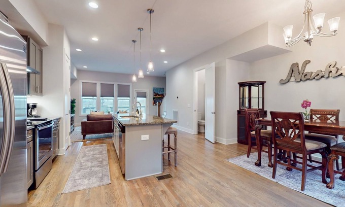 Haynes Area House | Nashville River Front. Close Proximity To Hotspots