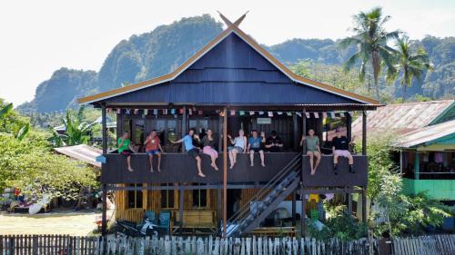 Bantimurung House | NASRUL HOUSE HOMESTAY FOR BACKPACKERS