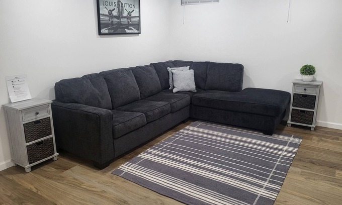 Newark House | Near University of Delaware, Christiana Care Hospital, & the Christiana Mall!