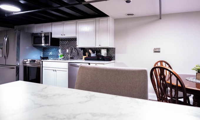 Lafayette Condo | Nest - The Urban Treehouse