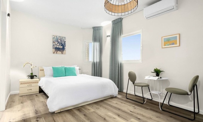 Netanya Apartment | Netanya Beach & Pool Chic Studio