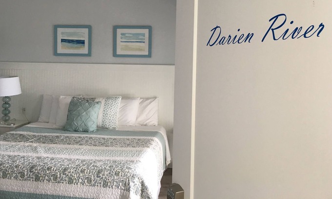 Darien Bed & Breakfast | NEW! B&B weekly & monthly room rental rates - Every room with a view!