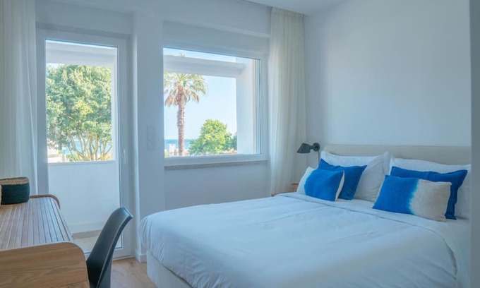 Carcavelos Apartment | NEW Estrela da Praceta Apt w/3 Suites & Oceanview