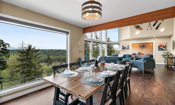 Auburn House | *New* Experience the Wonder - Mt. Rainier Majesty