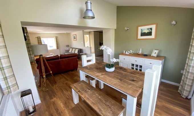 Cauldon Low House | New for 2020 Modern barn conversion sleeps up to 9 people. Close to Alton Towers