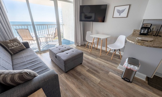 Arcadian Shores Condo | New High Floor, Direct Ocean View, King Bed,Pools!