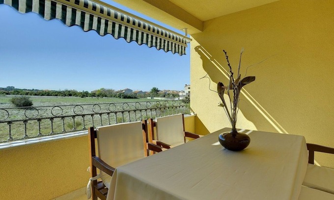 Valdebek Apartment | New holiday flat with parking, climate in a quiet area of Pula