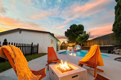 Clairemont House | New! Hot Tubpoolfire Pit10 Mins To Beach