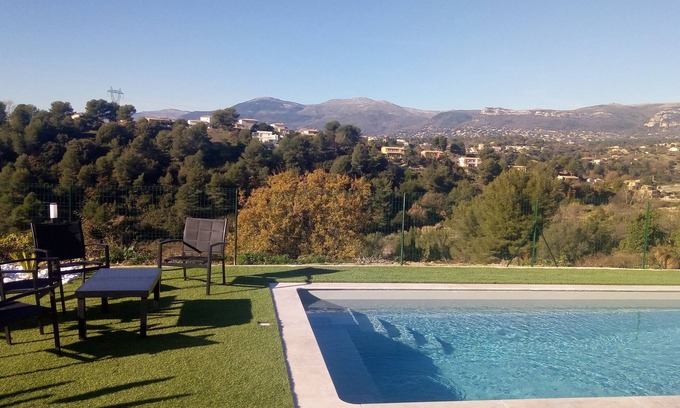 Montaleigne Villa | /NEW/In beautiful bright villa, swimming pool, BBQ, petanque, panoramic view