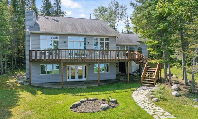 Charlevoix House | *NEW* Lake Charlevoix Home! 30 Day Minimum!