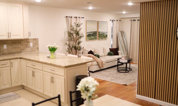 Lower Vailsburg House | New Lux Abinger Pl