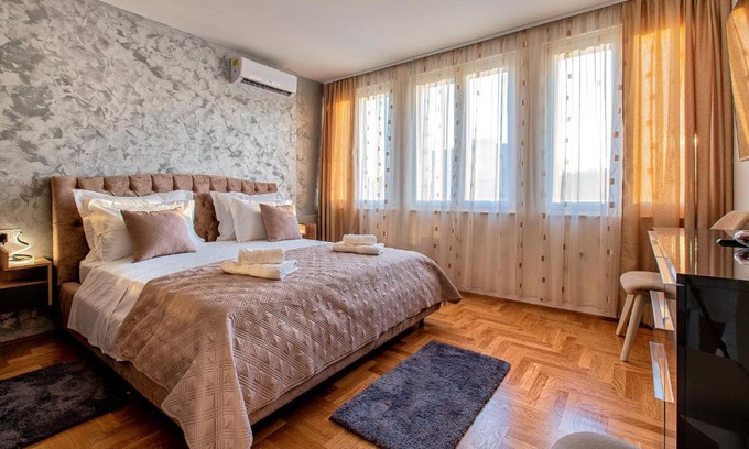 Bacvice Apartment | NEW! Luxury Apartment Dona