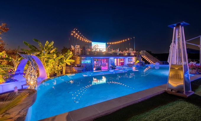 Long Canyon House | NEW! Luxury Pool,Incredible Hot Tub, Hill Country Views,7 acres