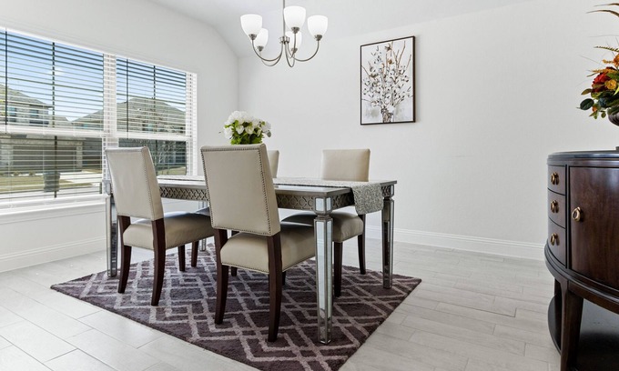 Wylie House | New Modern Family Home Getaway | 4BR 2BTH