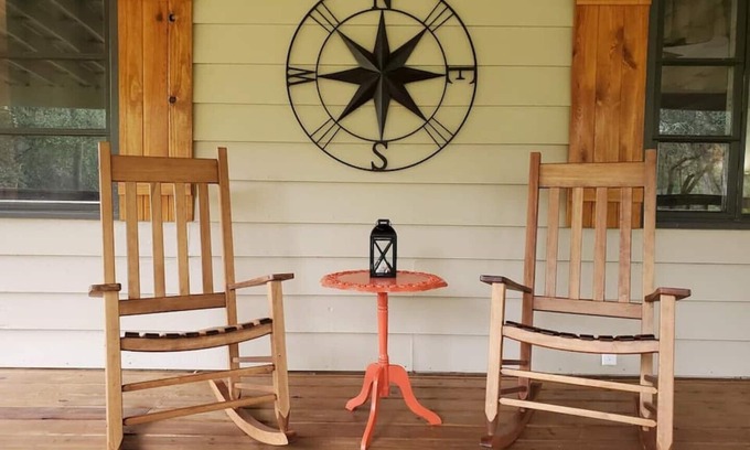 Myakka City Cottage | NEW! Peaceful Country Cottage near Lakewood Ranch