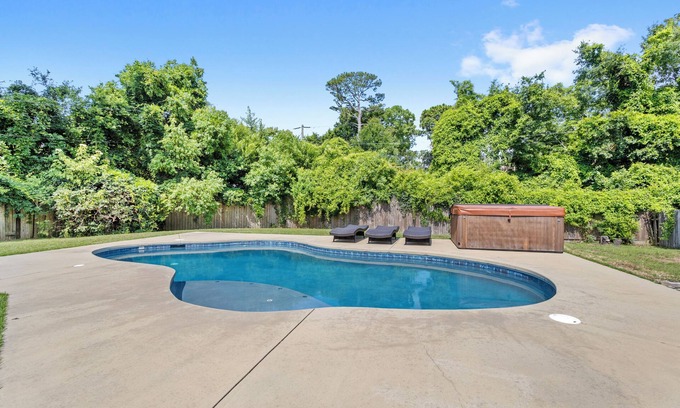 Mississippi City House | NEW! Private Pool &Hot Tub! Mins to Beach & Close to Biloxi! Poolside Bungalow!