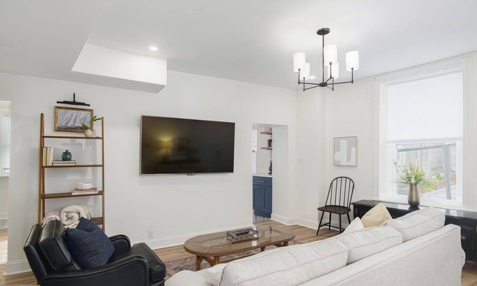 Manayunk Apartment | New, spacious 2BR with deck and parking