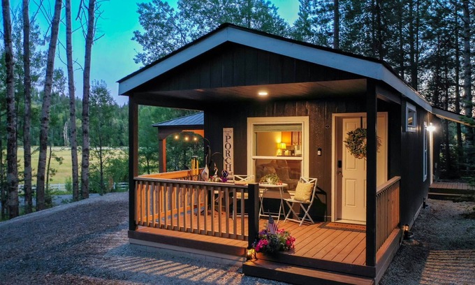 Hayden House | New tiny cabin: fire pit & cabana
