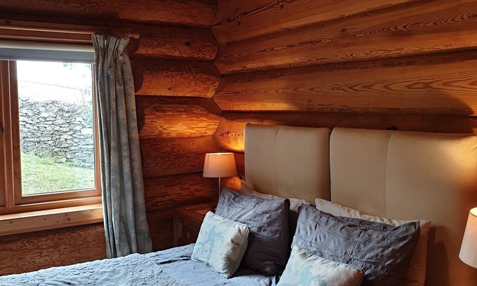 Ulverston Cabin | Newland Valley Log Cabins