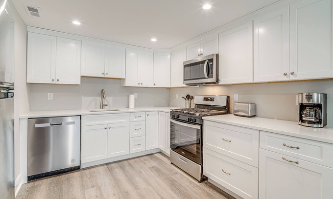 North Wildwood Cottage | Newly Built North Wildwood Cottage, Walk to Beach!