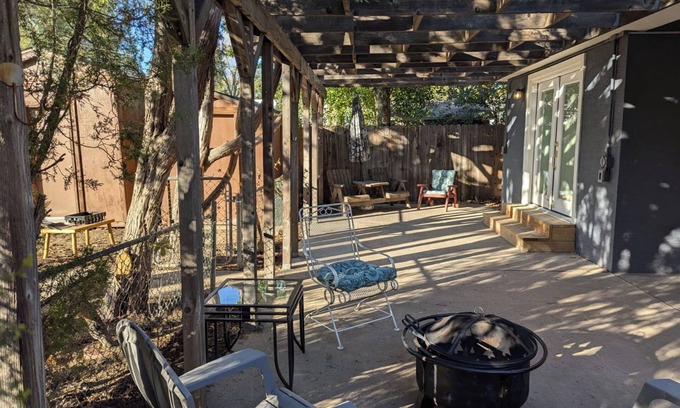Central Colorado Springs Cottage | Newly remodeled 3-bedroom cottage near downtown Colorado Springs