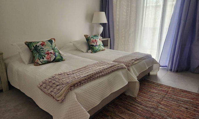 Borrego Springs Condo | Newly remodeled single story corner unit at Club Circle East Resort