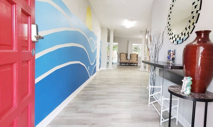 Bee Ridge House | Newly Updated 3Beds 3Baths Plus Fun Backyard