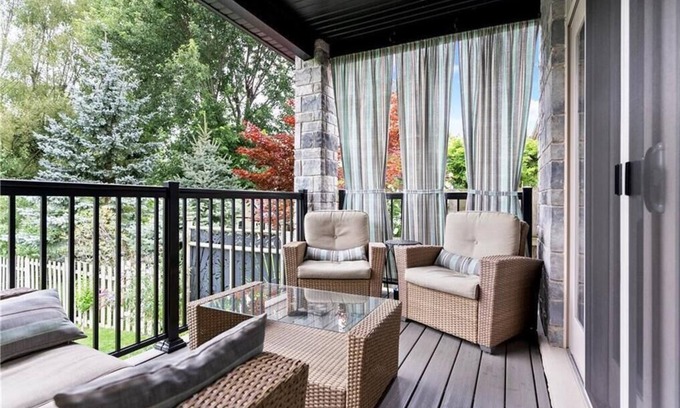 Niagara Falls Bed & Breakfast | Niagara Creekside B&B