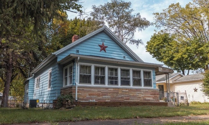 South Bend House | Nice 2-bedroom house with AC in South Bend, pet friendly.